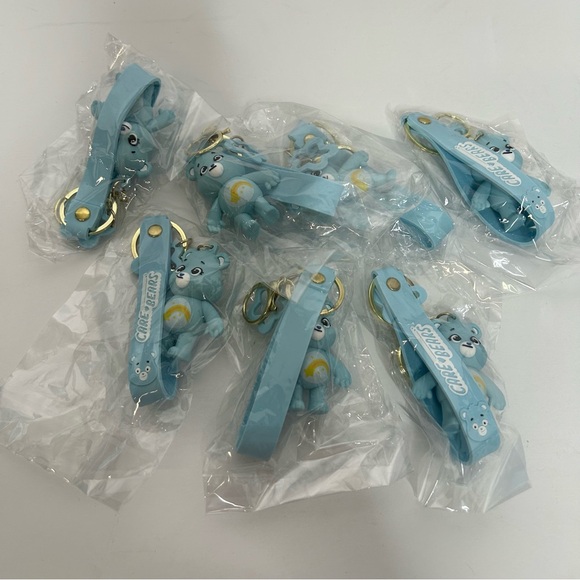 Care Bears Rubber Keychain 6 Different Colors NEW - Picture 11 of 15